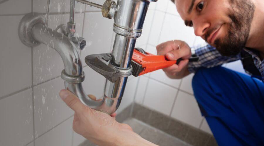 Expert burst pipe repair services in Viola, IL